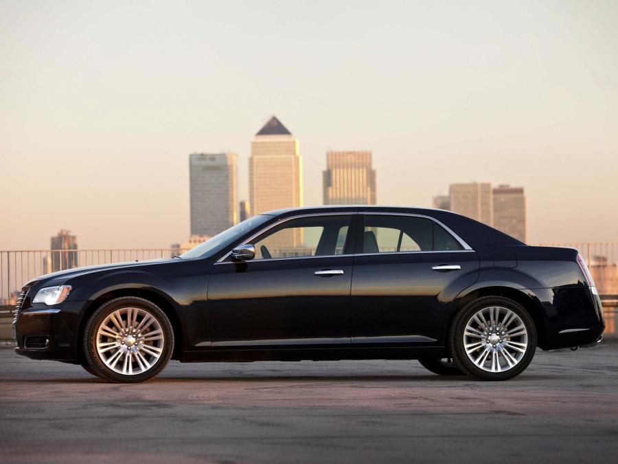  Chrysler 300C 2011 года  (фото 76 из 83)